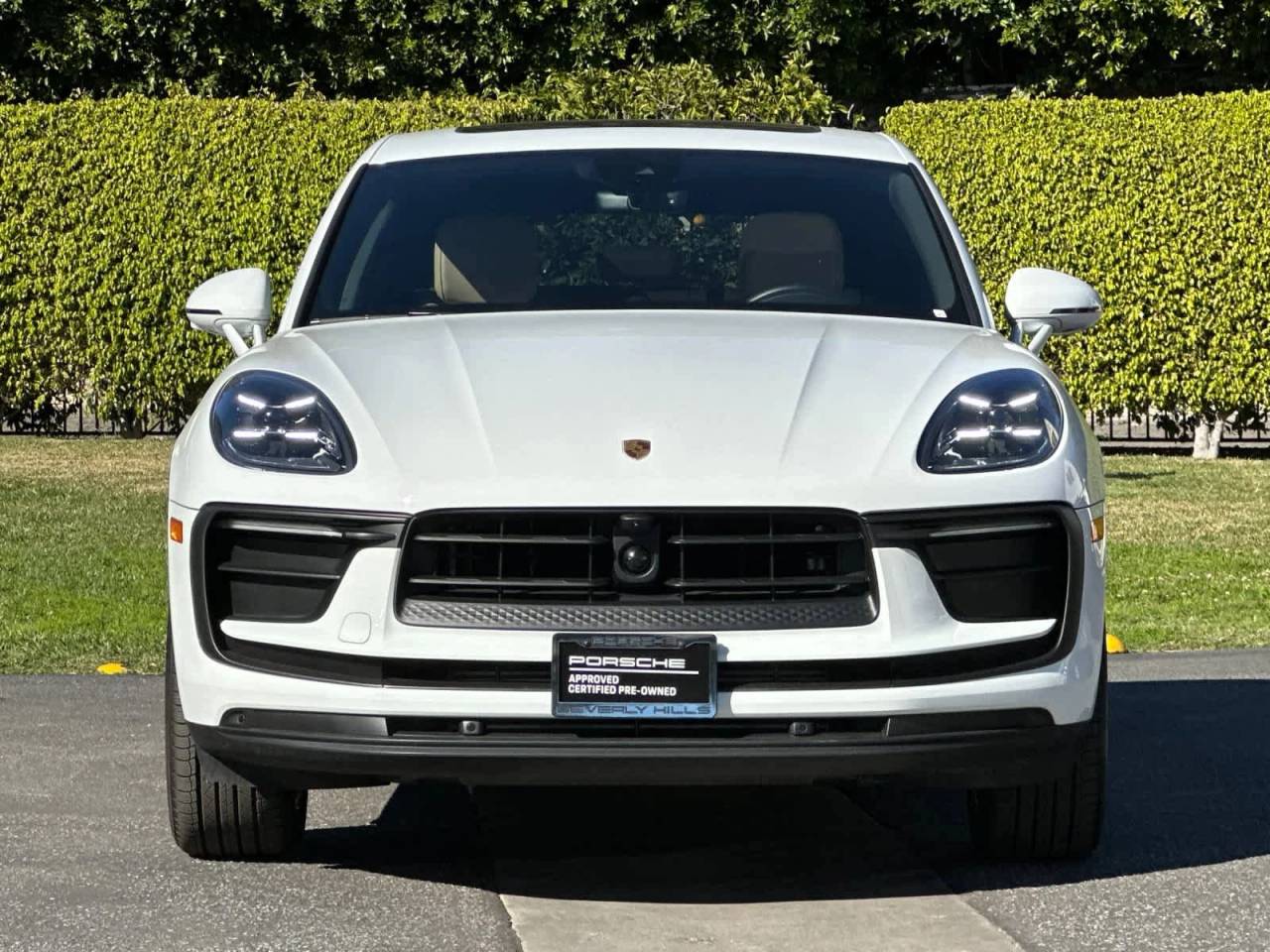 2025 Porsche Macan AWD