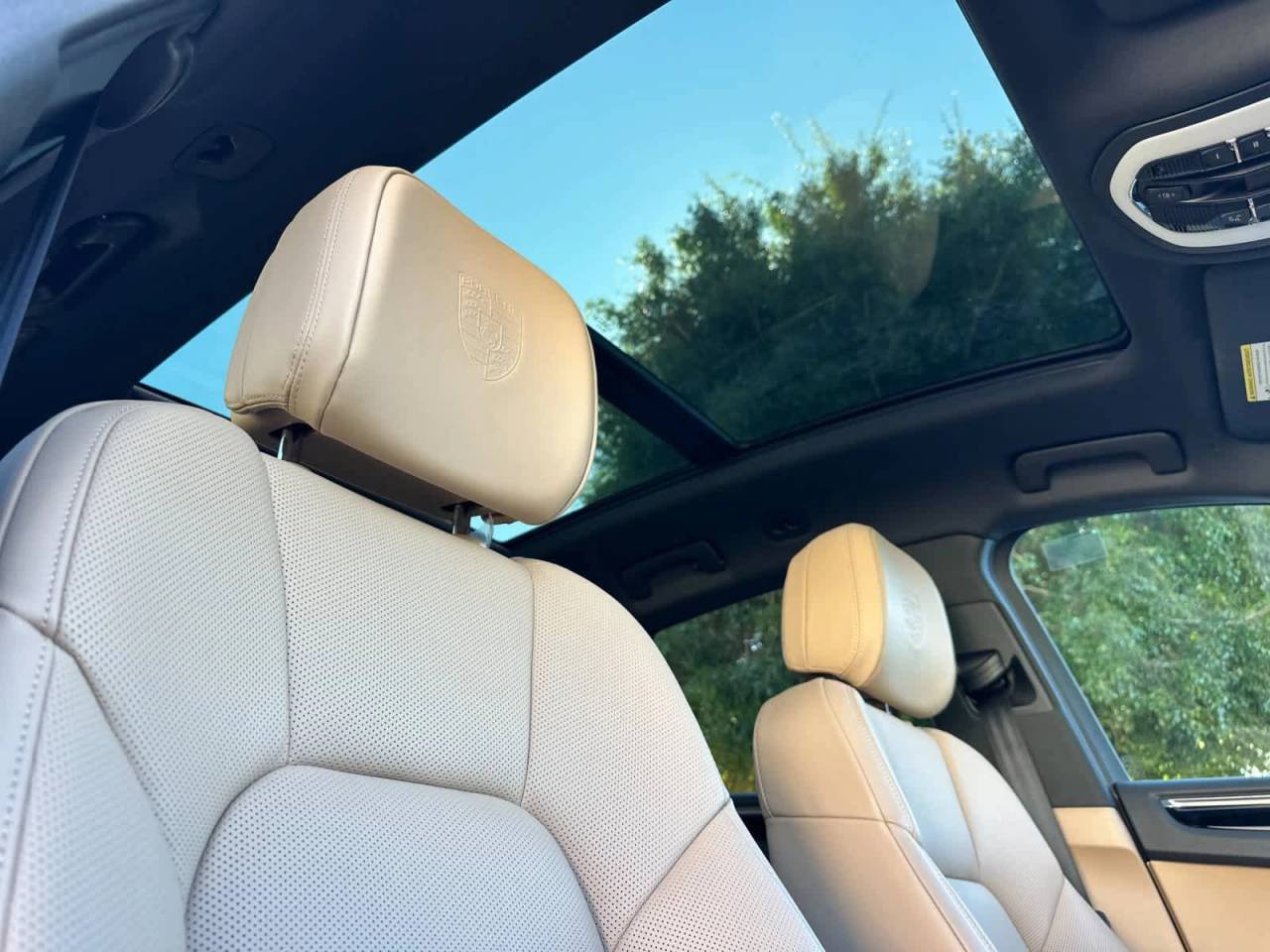 2025 Porsche Macan AWD