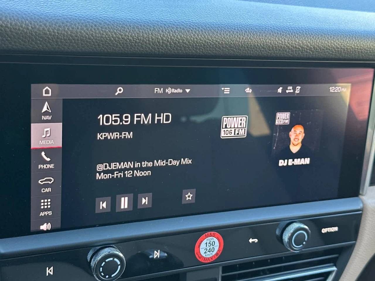 2025 Porsche Macan AWD