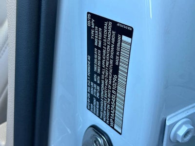 2025 Porsche Macan AWD