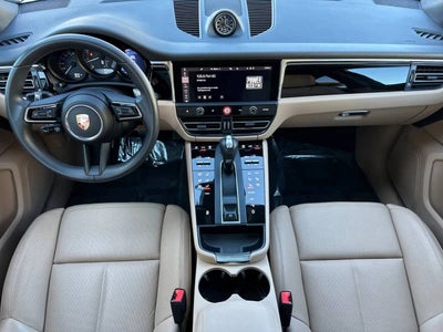 2025 Porsche Macan AWD