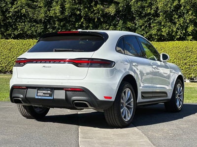 2025 Porsche Macan AWD