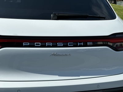 2025 Porsche Macan Base