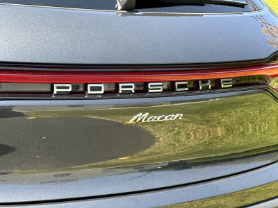 2025 Porsche Macan Base