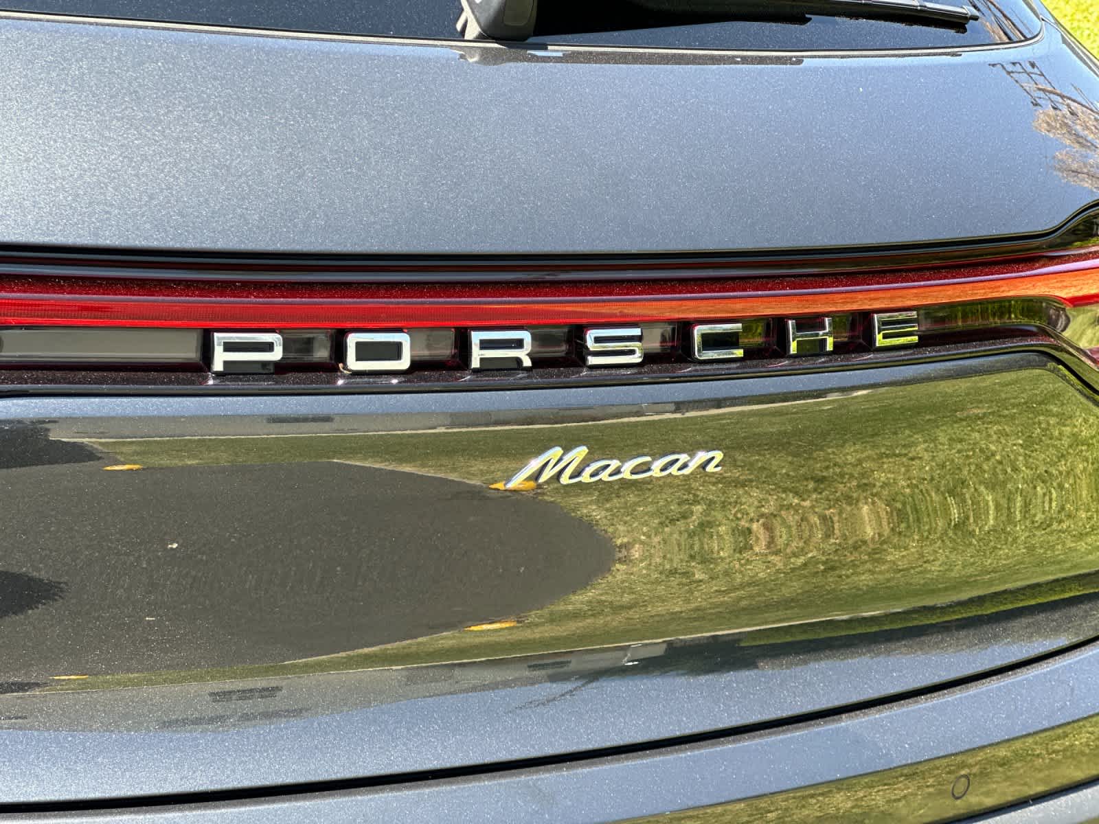 2025 Porsche Macan Base