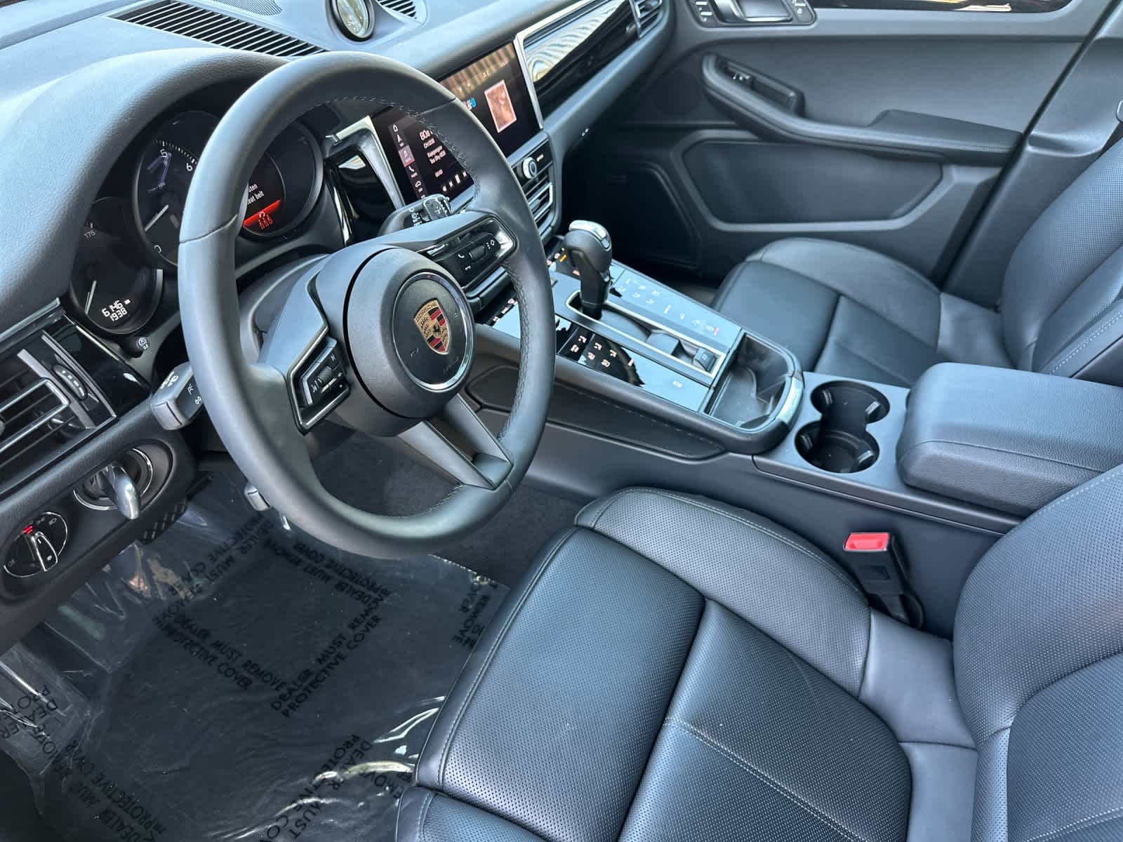 2025 Porsche Macan Base