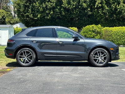 2025 Porsche Macan Base