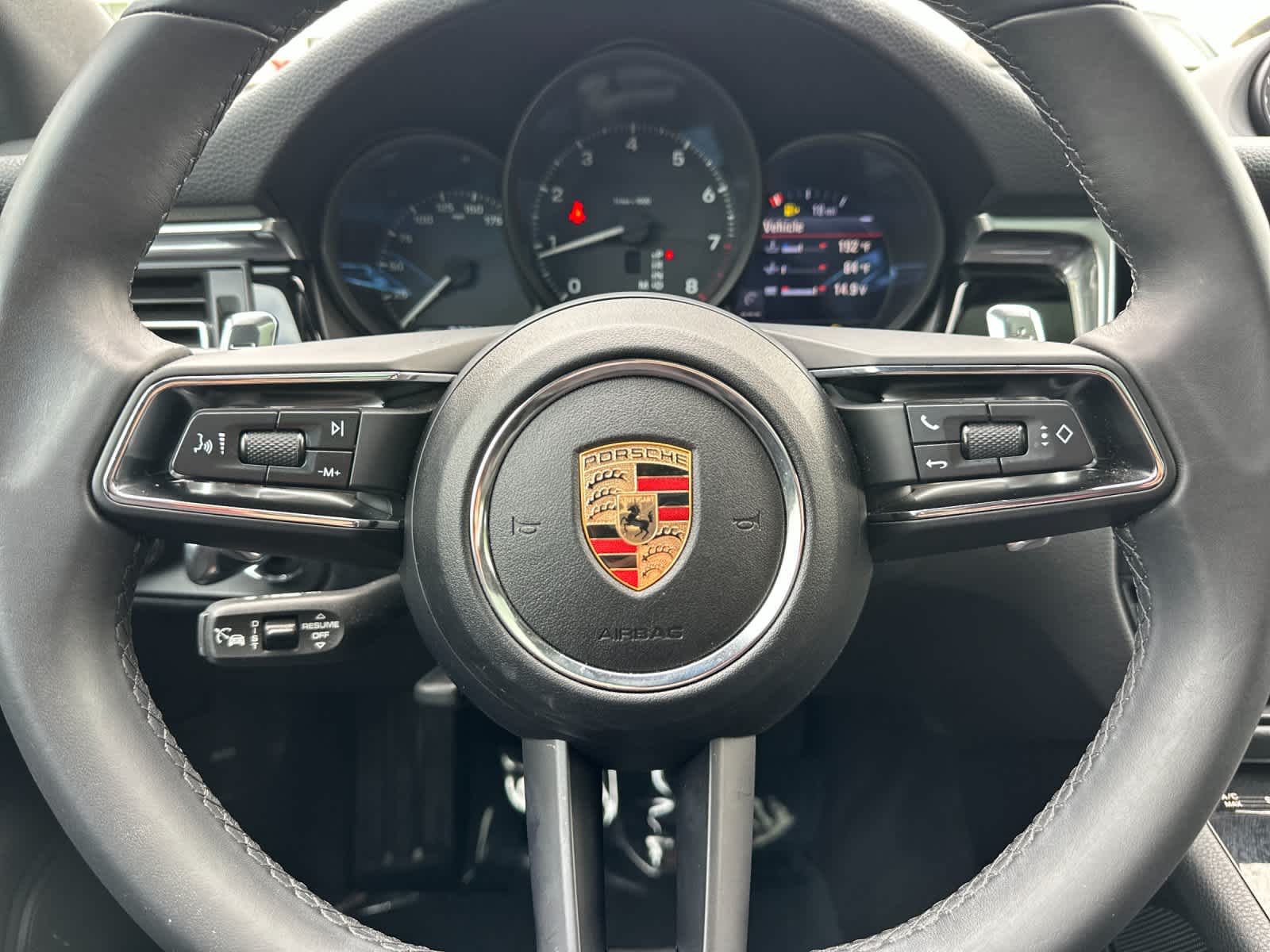 2025 Porsche Macan Base