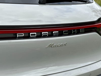2025 Porsche Macan Base