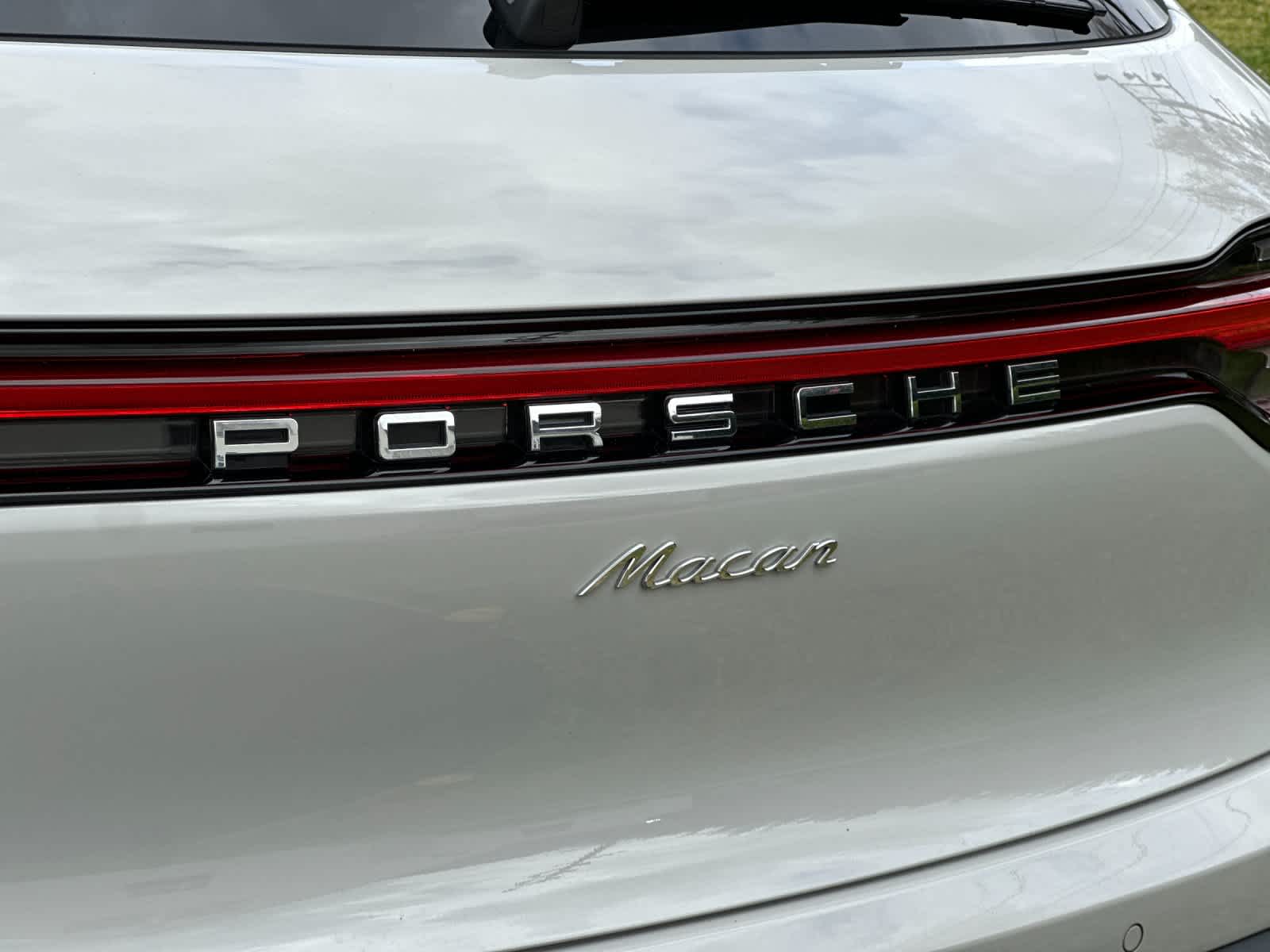 2025 Porsche Macan Base