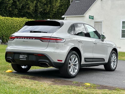 2025 Porsche Macan Base