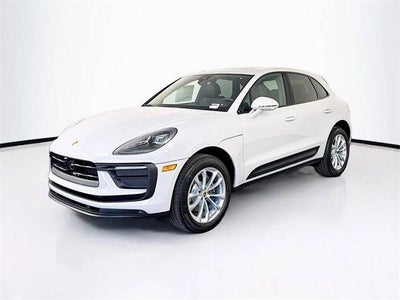 2025 Porsche Macan Base