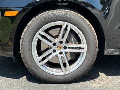 2025 Porsche Macan Macan