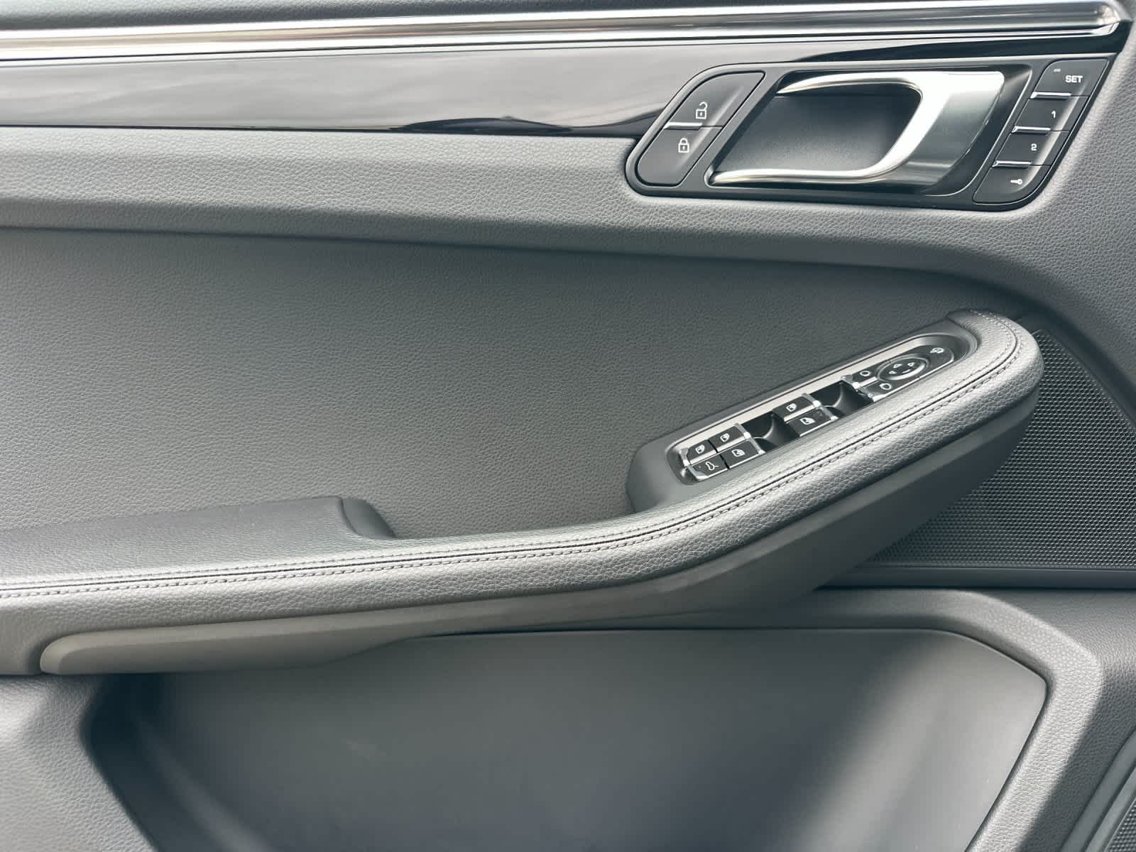 2025 Porsche Macan Macan