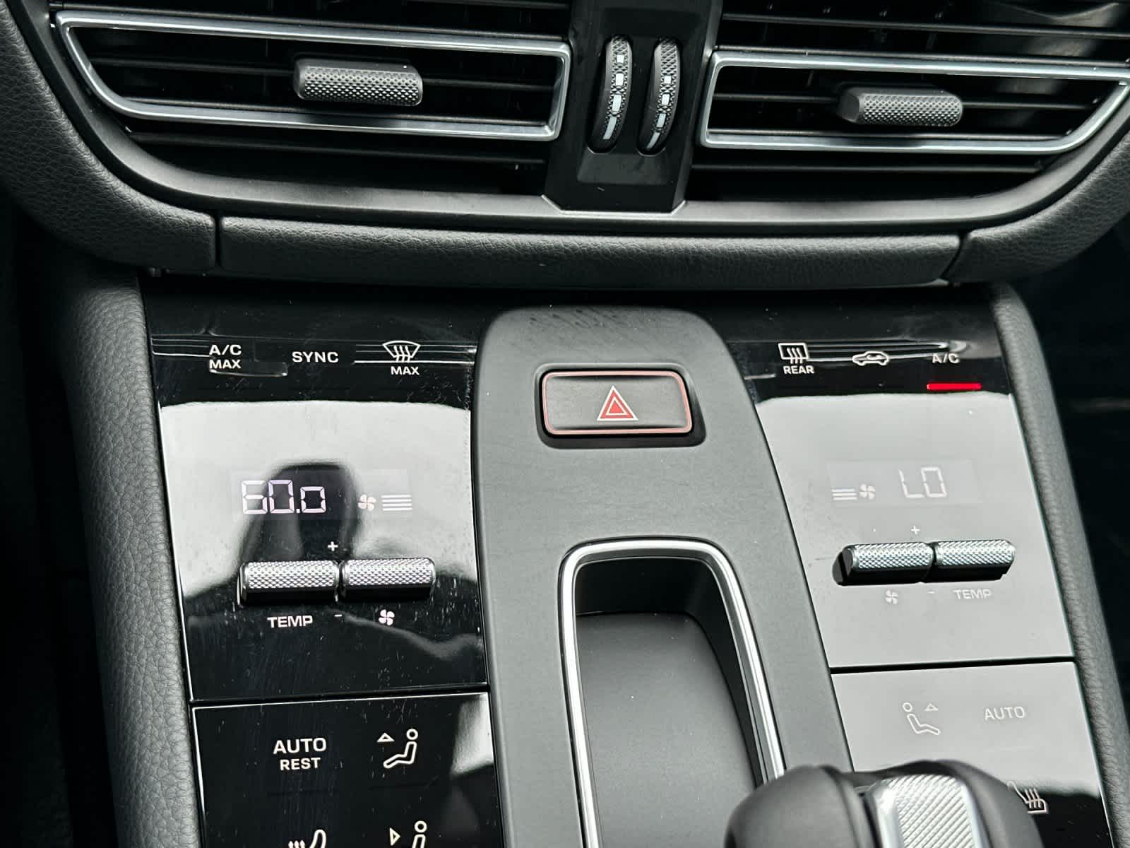 2025 Porsche Macan Macan