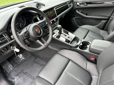 2025 Porsche Macan Macan