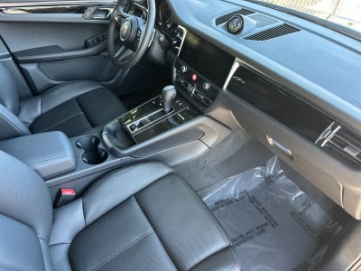 2025 Porsche Macan Macan