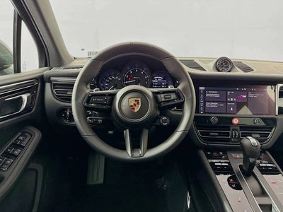 2025 Porsche Macan AWD