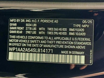 2025 Porsche Macan AWD