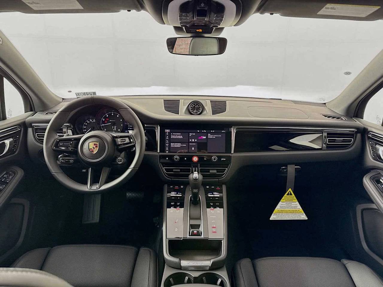 2025 Porsche Macan AWD