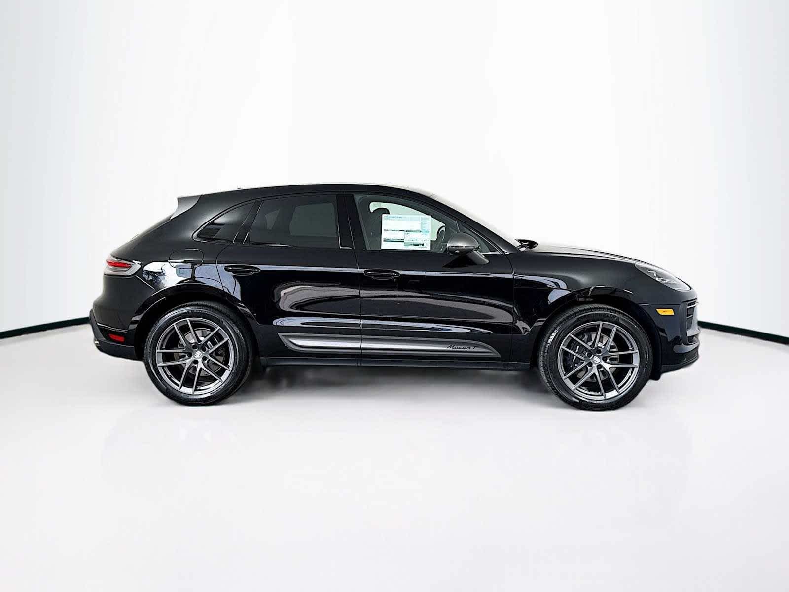 2025 Porsche Macan Macan T