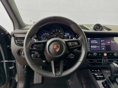 2025 Porsche Macan Macan T