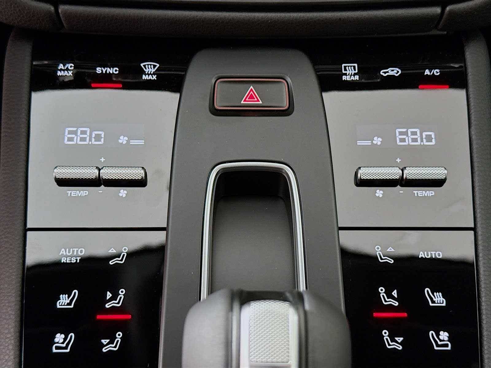 2025 Porsche Macan Macan T