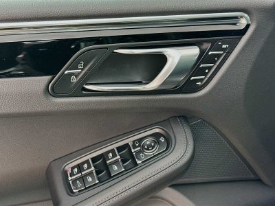 2025 Porsche Macan Macan T