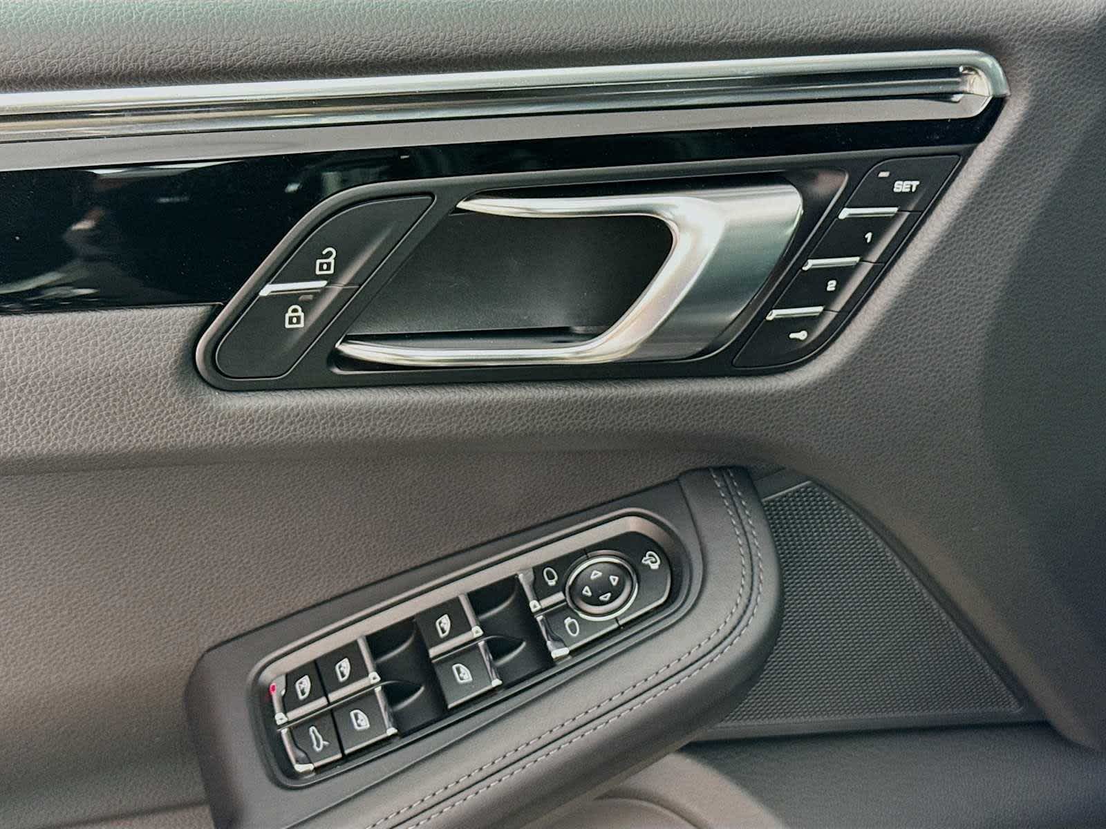 2025 Porsche Macan Macan T