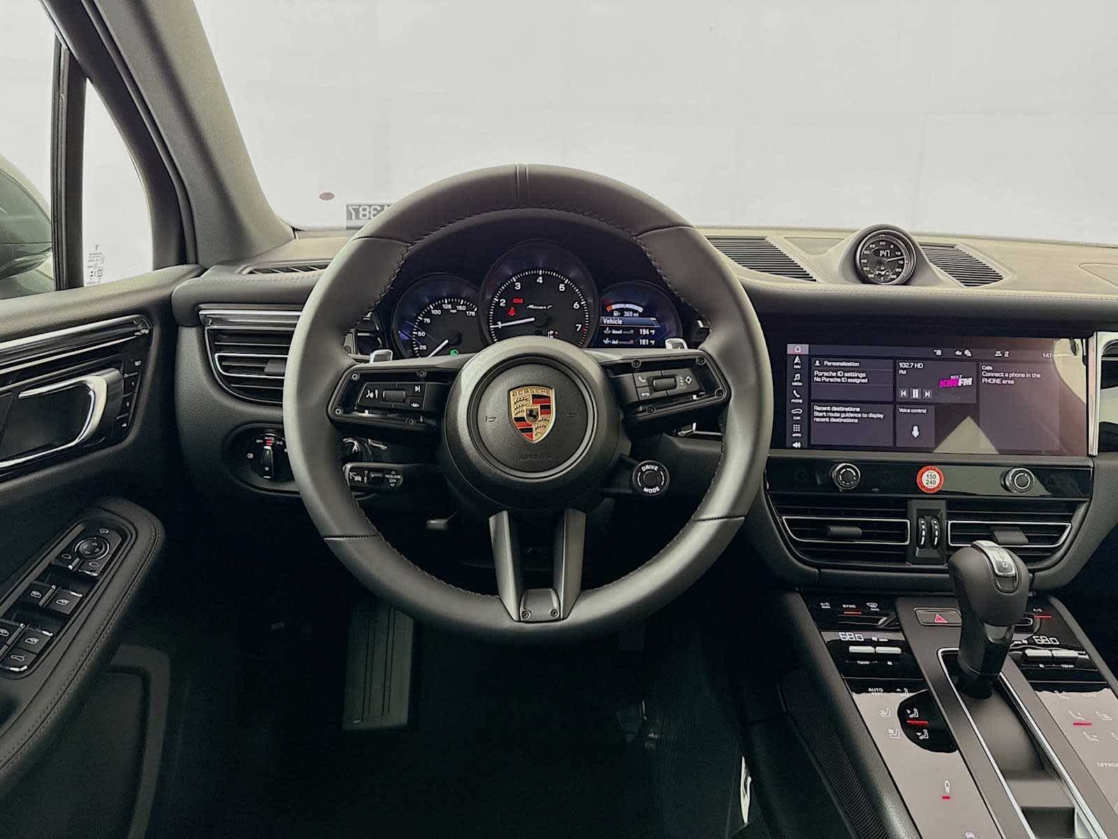 2025 Porsche Macan Macan T