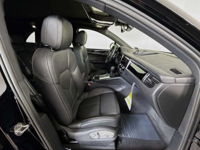 2025 Porsche Macan Macan T