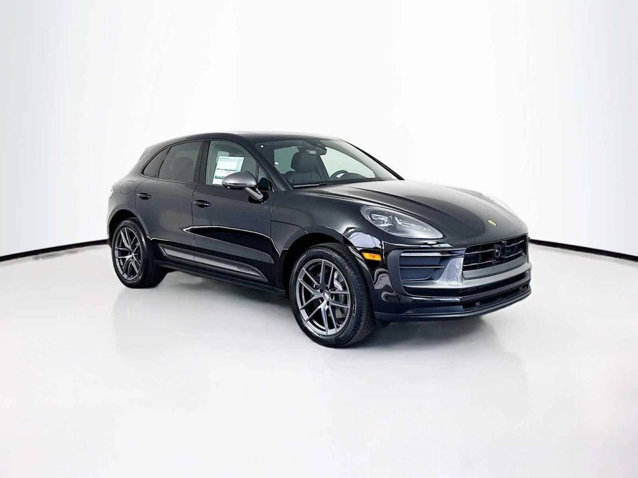 2025 Porsche Macan AWD