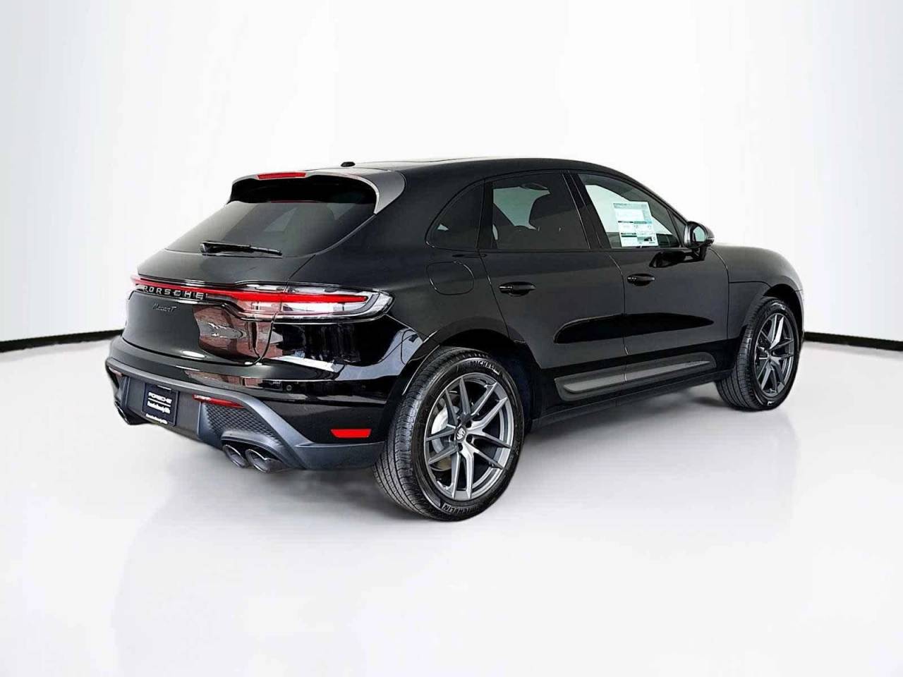 2025 Porsche Macan AWD