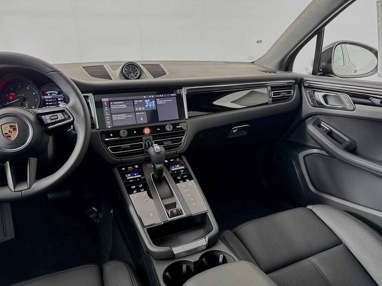 2026 Porsche Macan AWD