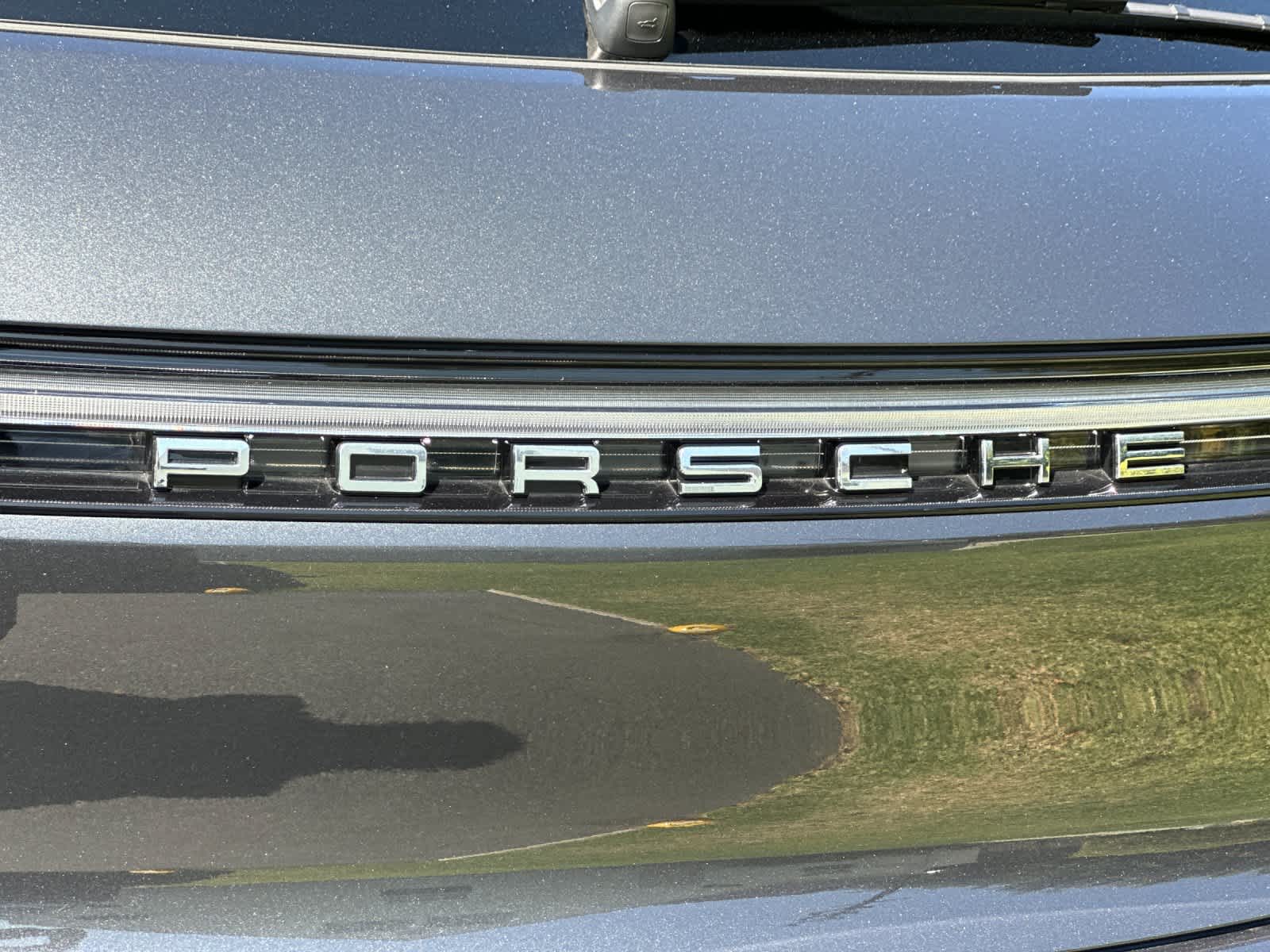 2026 Porsche Macan Macan