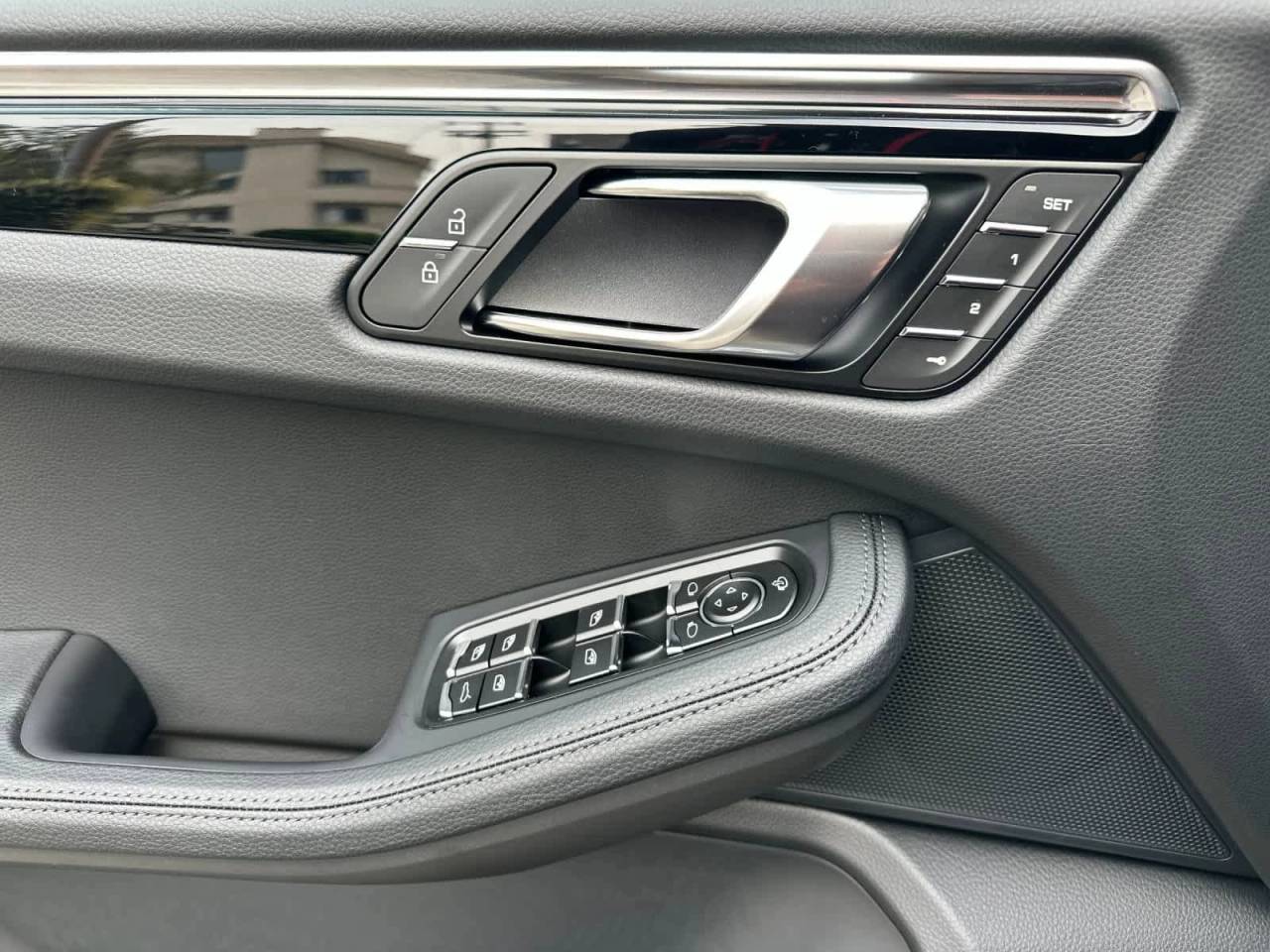 2026 Porsche Macan AWD