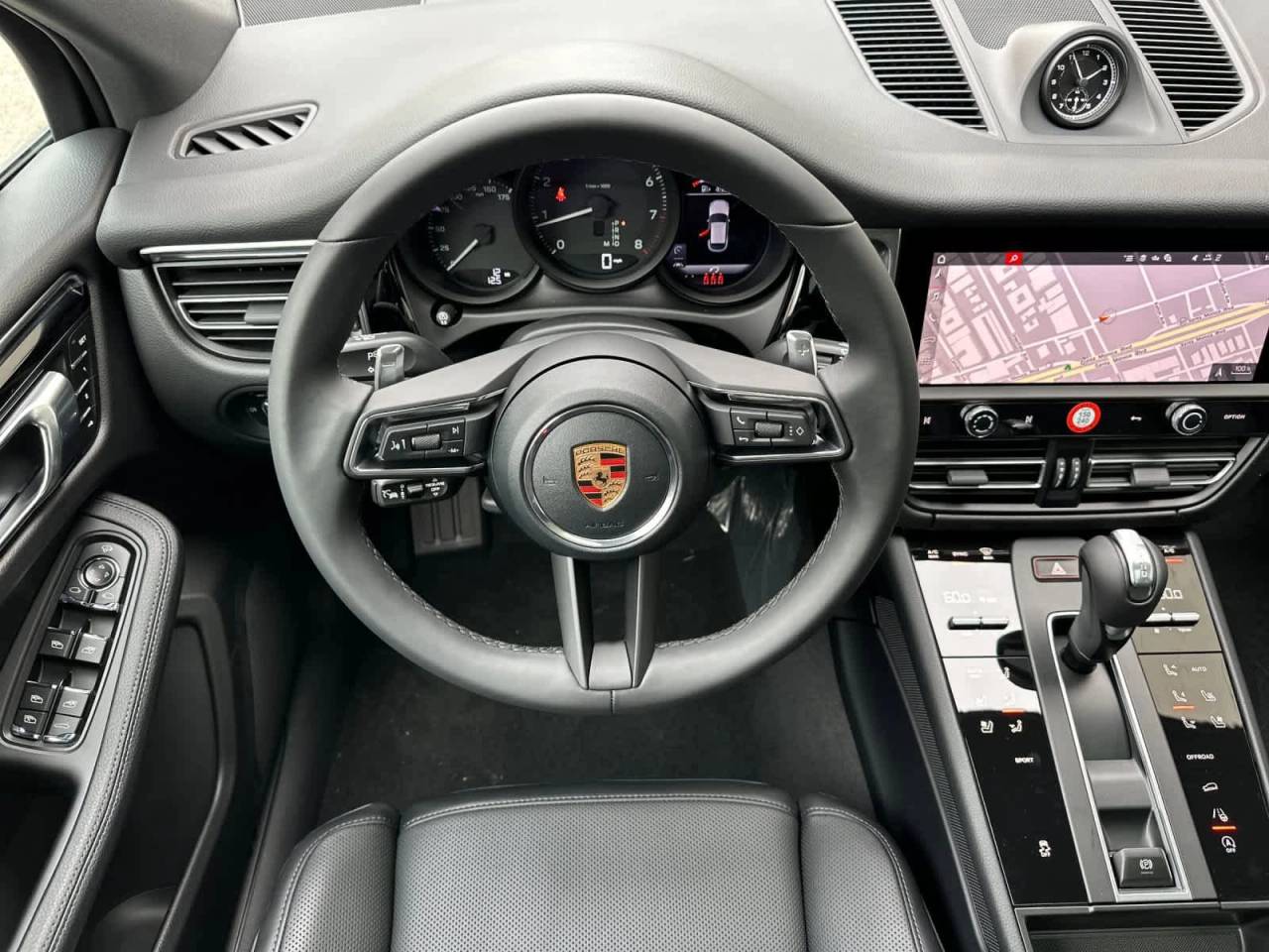 2026 Porsche Macan AWD