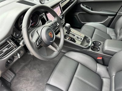 2026 Porsche Macan AWD