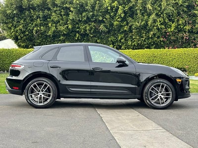 2026 Porsche Macan AWD