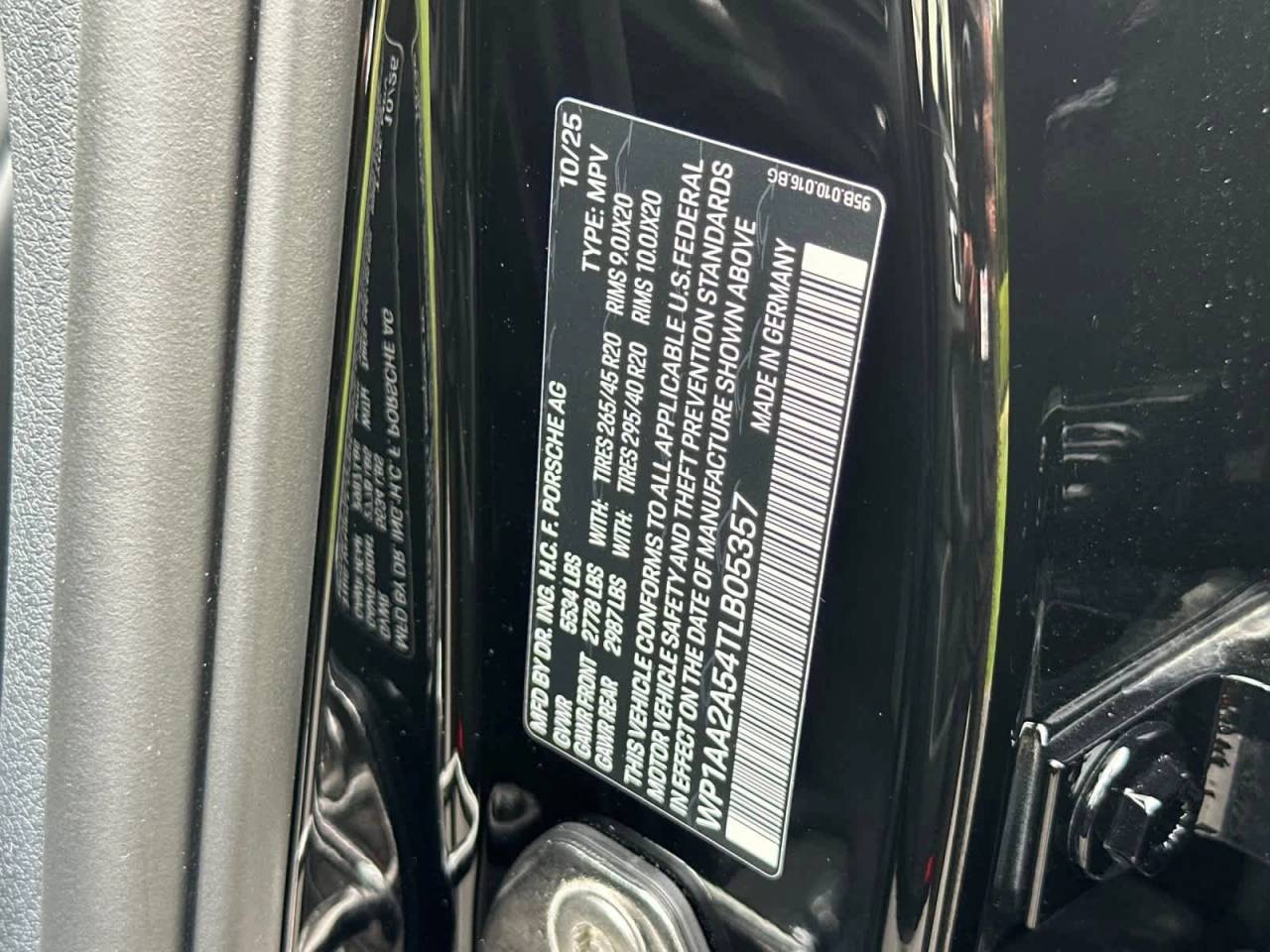 2026 Porsche Macan Macan