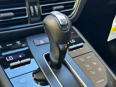 2026 Porsche Macan AWD