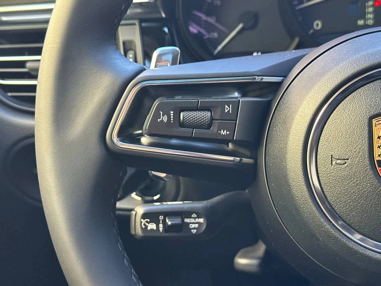 2026 Porsche Macan AWD