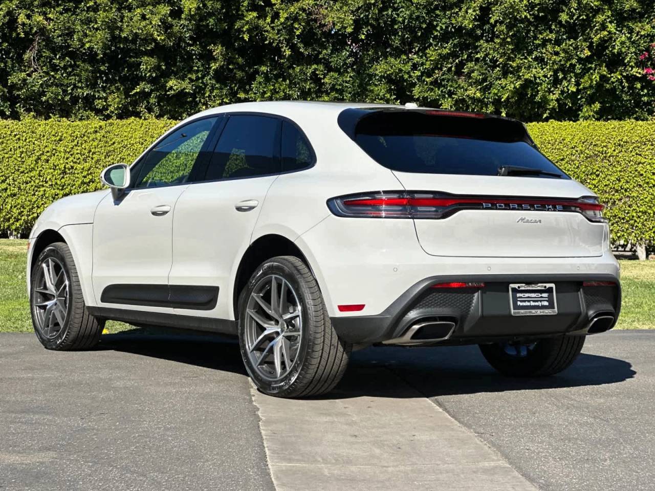 2026 Porsche Macan AWD