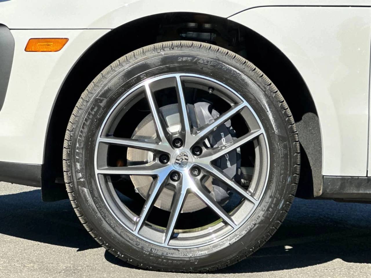 2026 Porsche Macan AWD