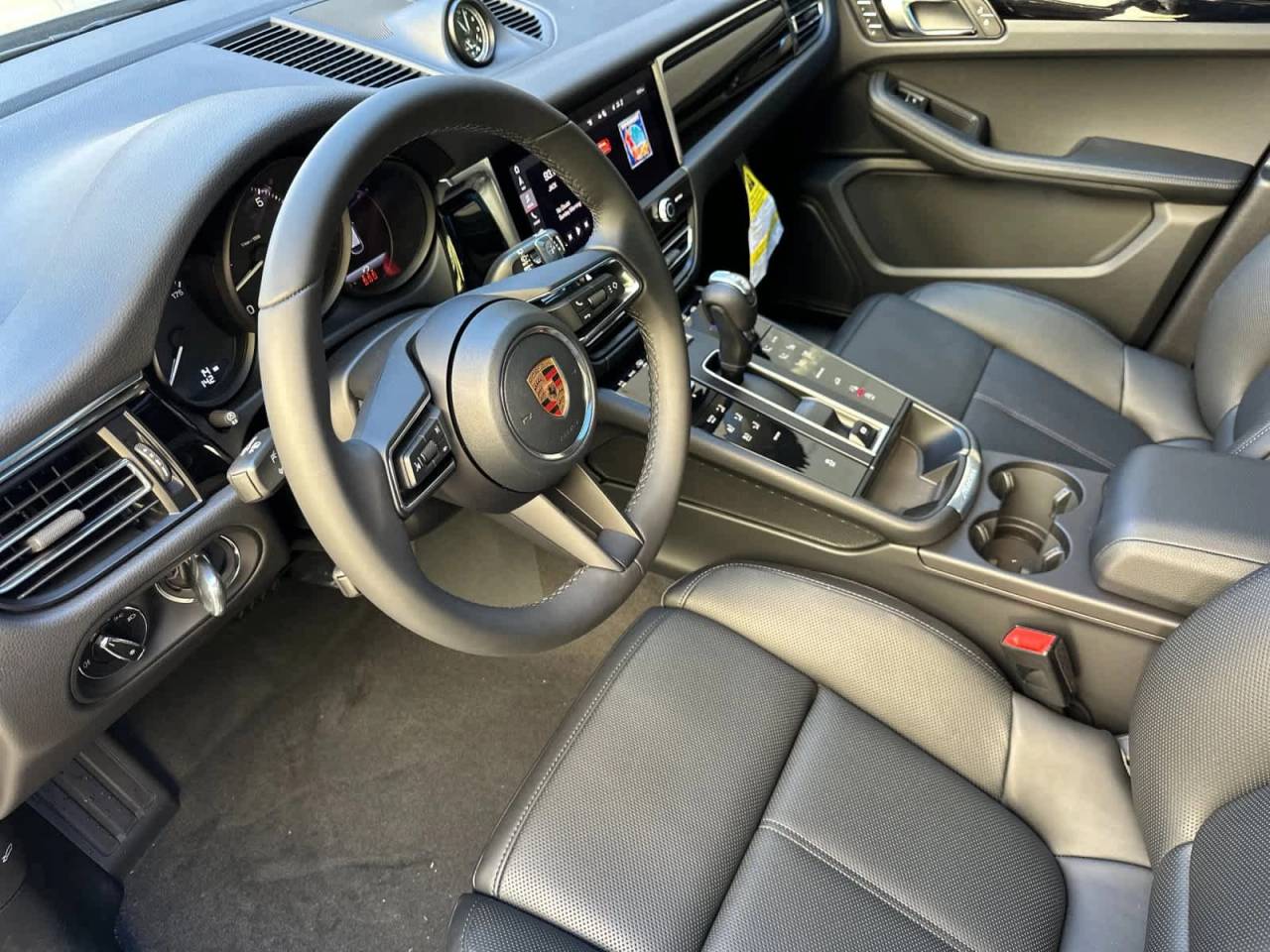 2026 Porsche Macan AWD