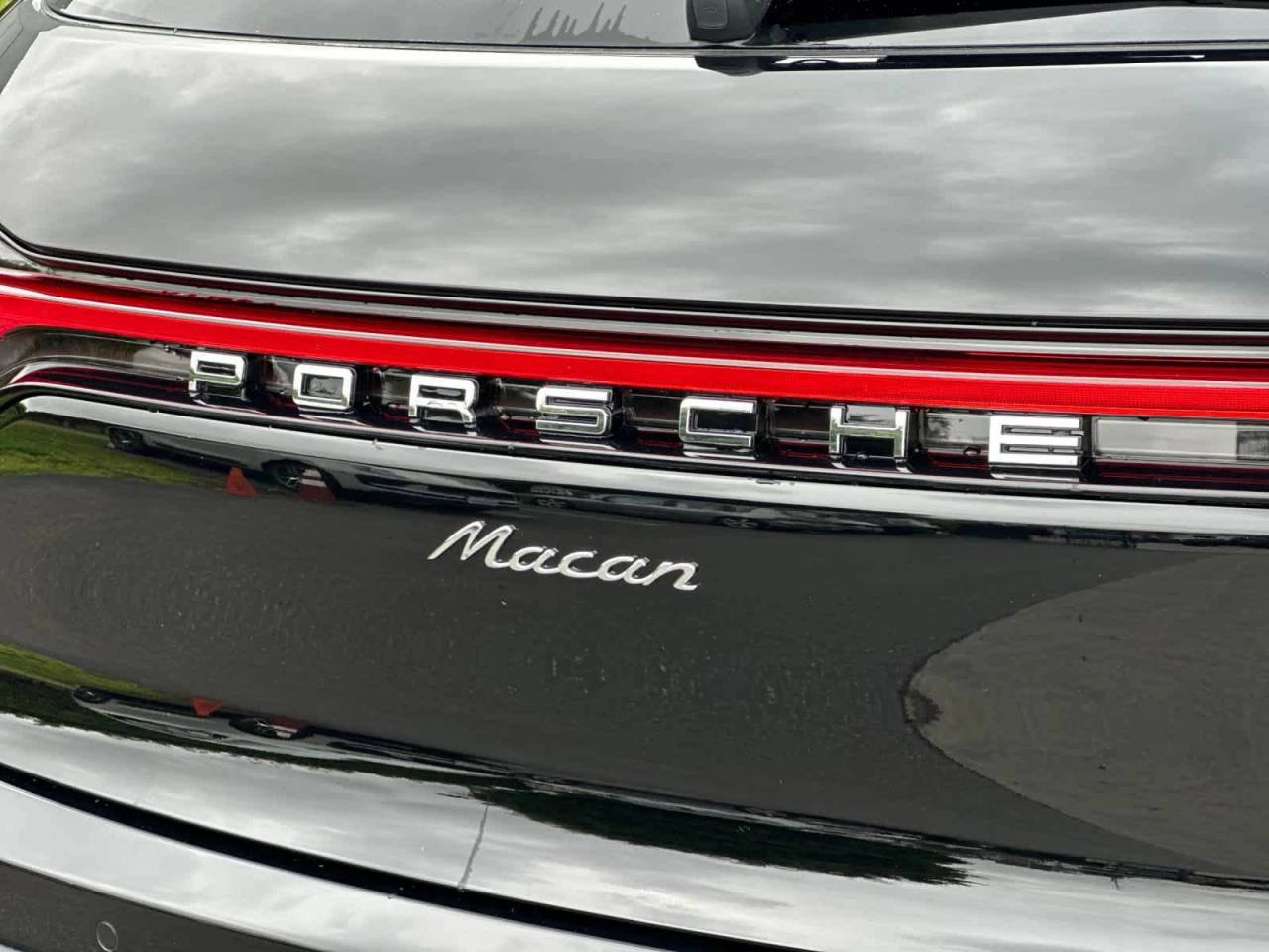 2026 Porsche Macan Macan