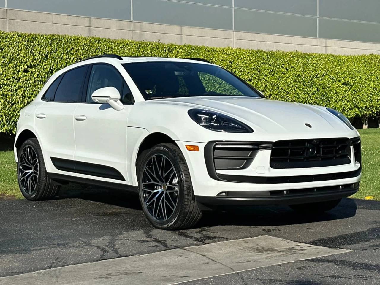 2026 Porsche Macan Base