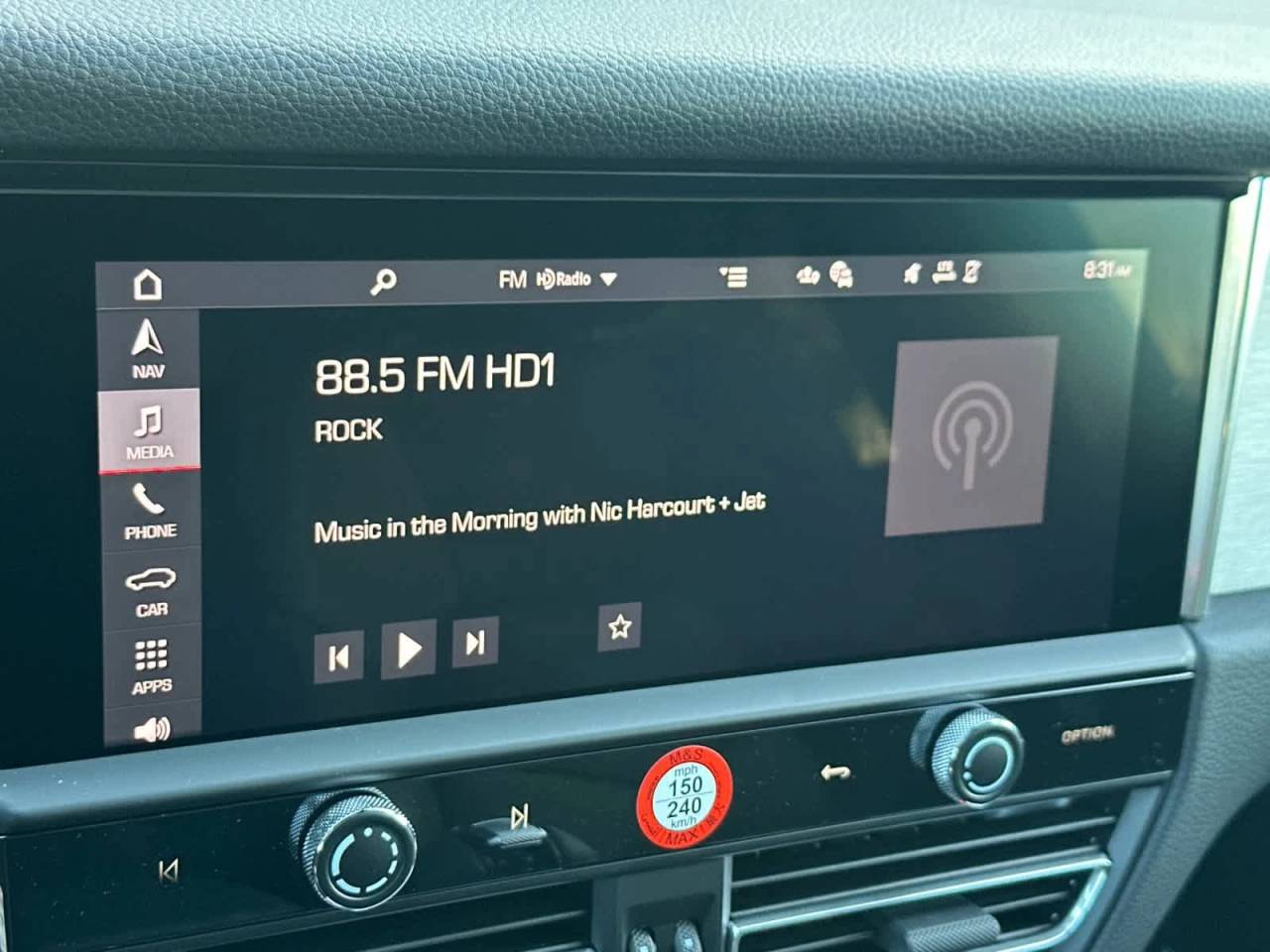 2026 Porsche Macan Base