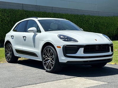 2026 Porsche Macan Base