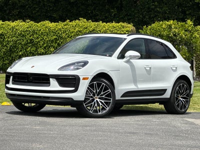 2026 Porsche Macan Base